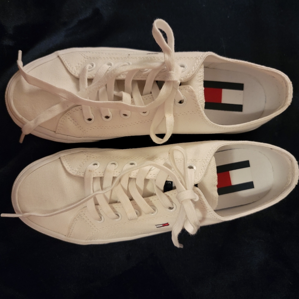 Tommy Hilfiger casual shoe